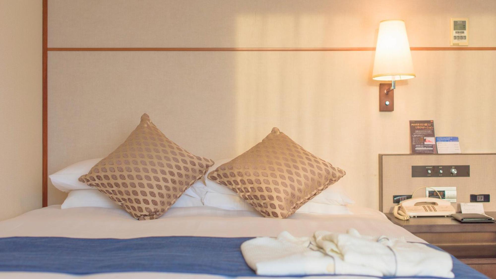 Premier Hotel Nakajima Park Sapporo Bagian luar foto A room at the hotel